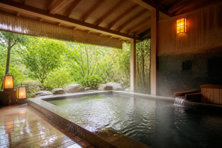 福岡で夕日が見える温泉スポットはどこですか？